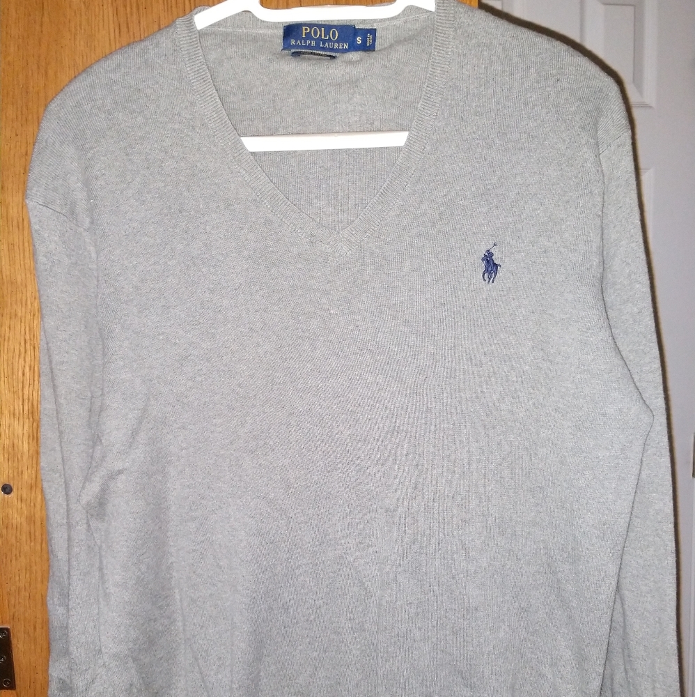 Men's size small. Ralph Lauren polo v-neck thin sw